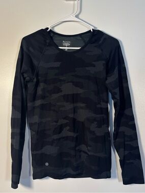 Athleta Black Camo Performance Long Sleeve Top